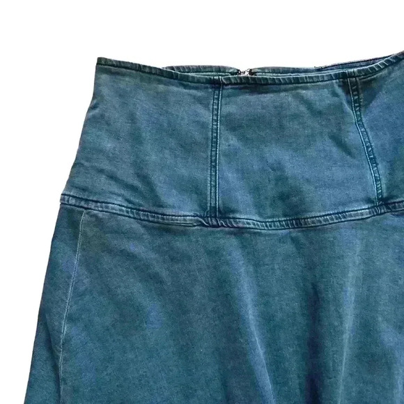 Free People Highlands Denim Mini Skirt Size 8 - Picture 2 of 9